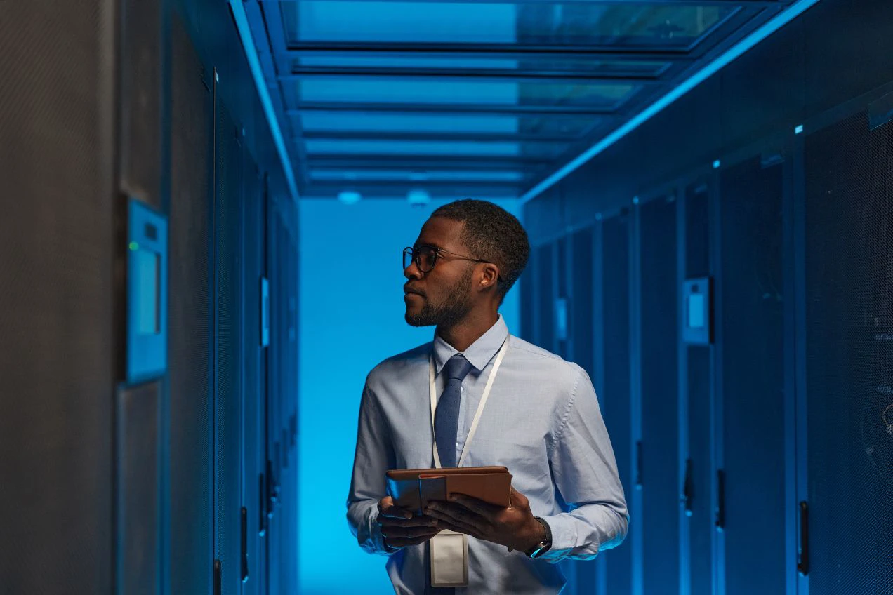 Intercom Data Service Advanced Security Intercoms for Data Centres | Schneider Intercom